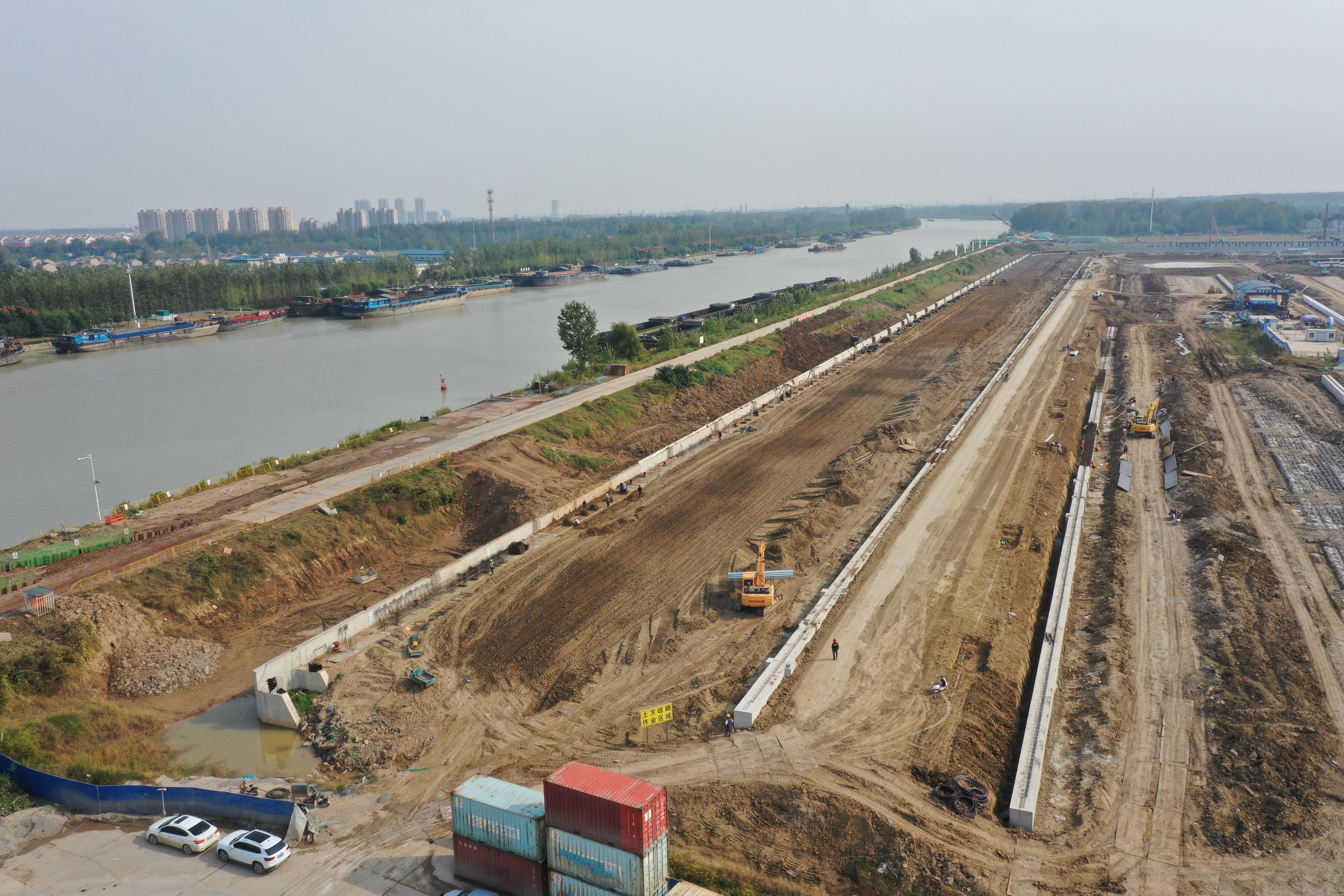 我市年度港口建設投資超11億元 水運集裝箱吞吐量超40萬...