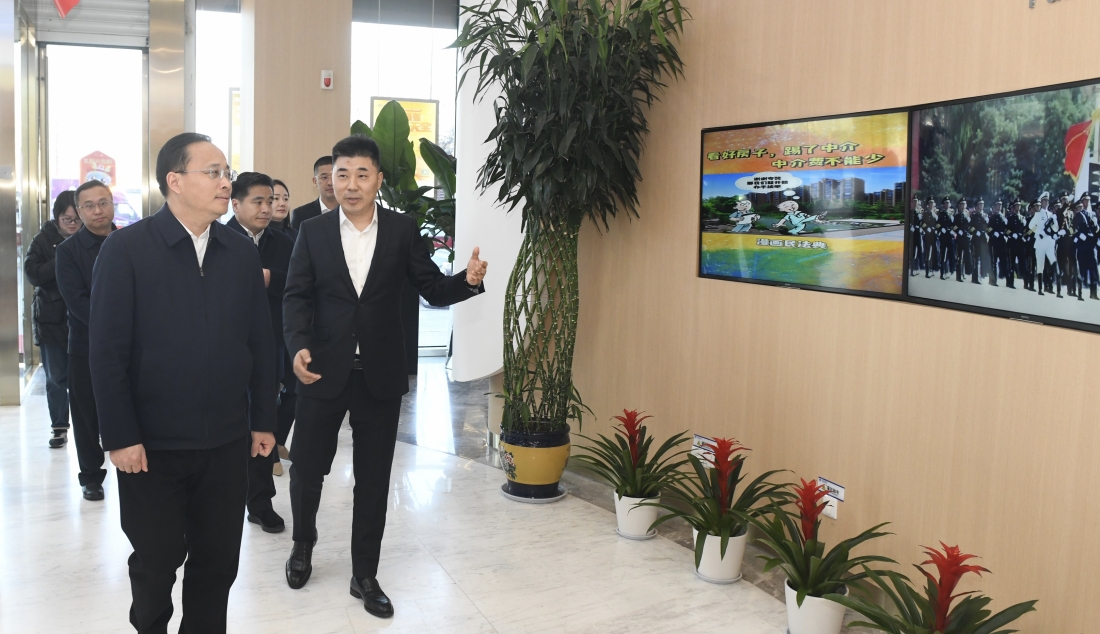 市領導調研金融支持新型工業化發展工作